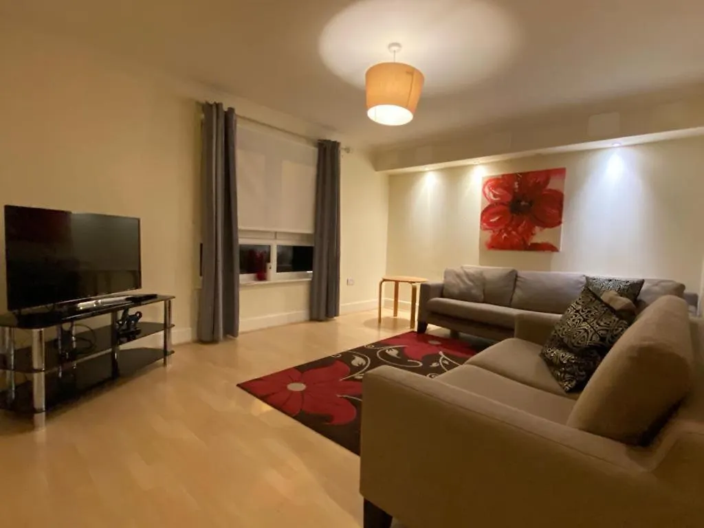 Metrolets Valley Daire Edinburgh 0*,