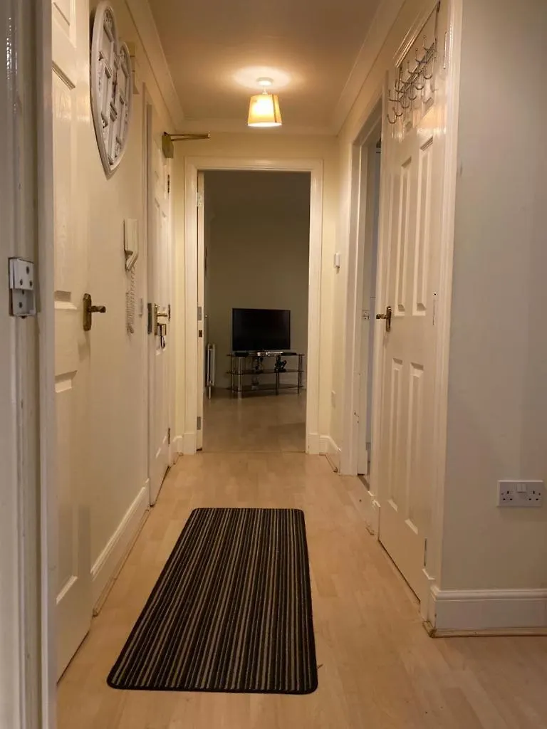 Metrolets Valley Daire Edinburgh