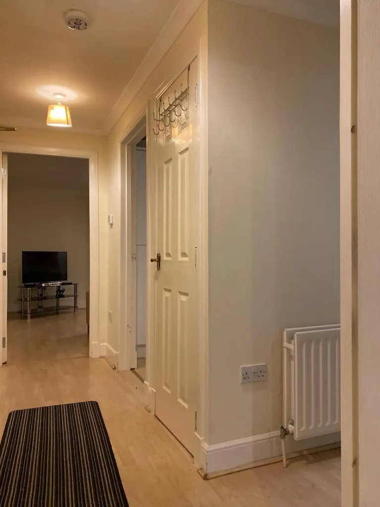 Metrolets Valley Daire Edinburgh